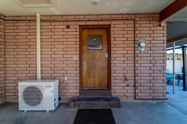 Building Photo - Looking for private, affordable, off campu...
