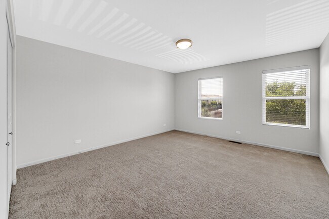 Building Photo - 821 Chopin Pl