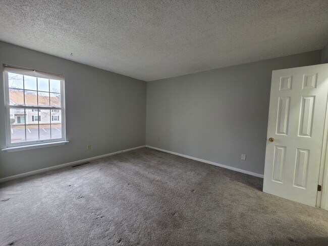 Building Photo - 814 Gable Way