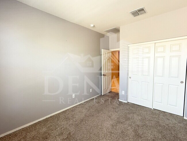 Building Photo - 5231 W Leodra Ln
