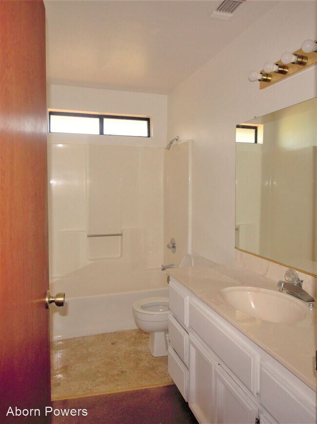 Building Photo - 2 br, 2 bath House - 2784 Oak Creek Court