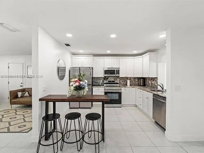 Building Photo - 2219 N 35th Ave