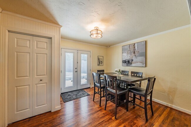 Building Photo - 2157 W Lotus Ave