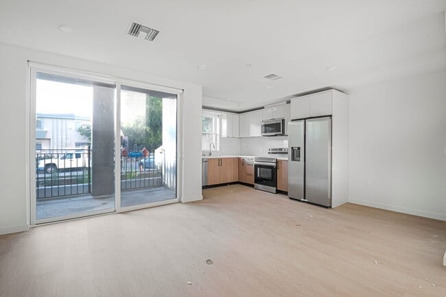 Building Photo - Welcome to the Gramercy