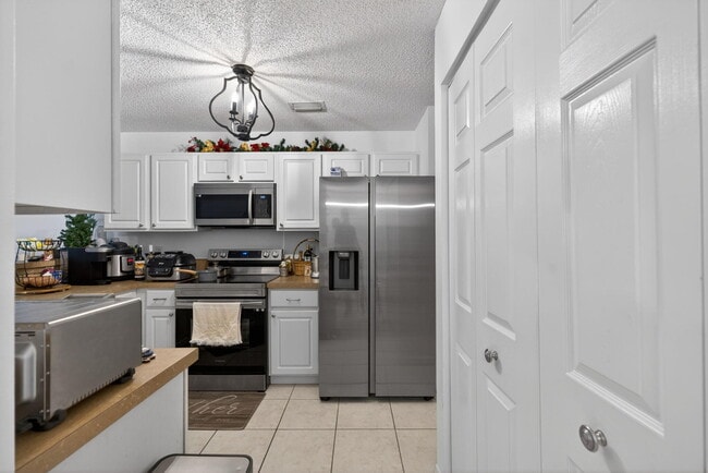 Building Photo - 105 Wooden Mill Terrace