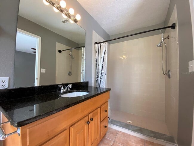 Building Photo - 13820 Eagleridge Ct