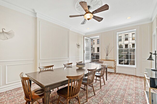 Building Photo - 31 W 84th St