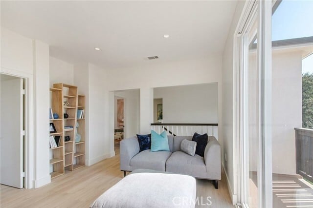 Building Photo - 302 Cabrillo St