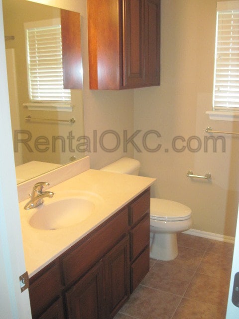 Building Photo - Beautiful Moore Home with Office
