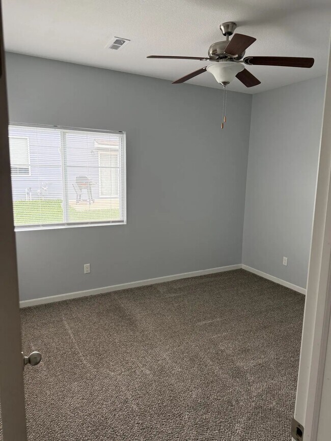 Building Photo - 10610 E Conifer St