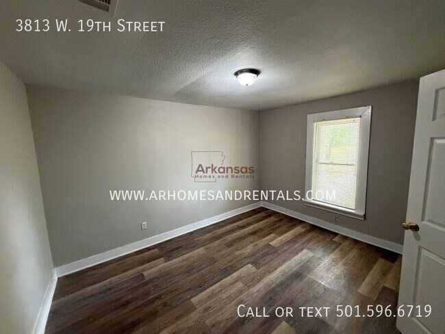 Building Photo - 3813 W 19th St