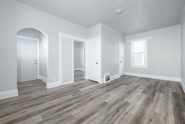 Building Photo - 208 N Military Rd