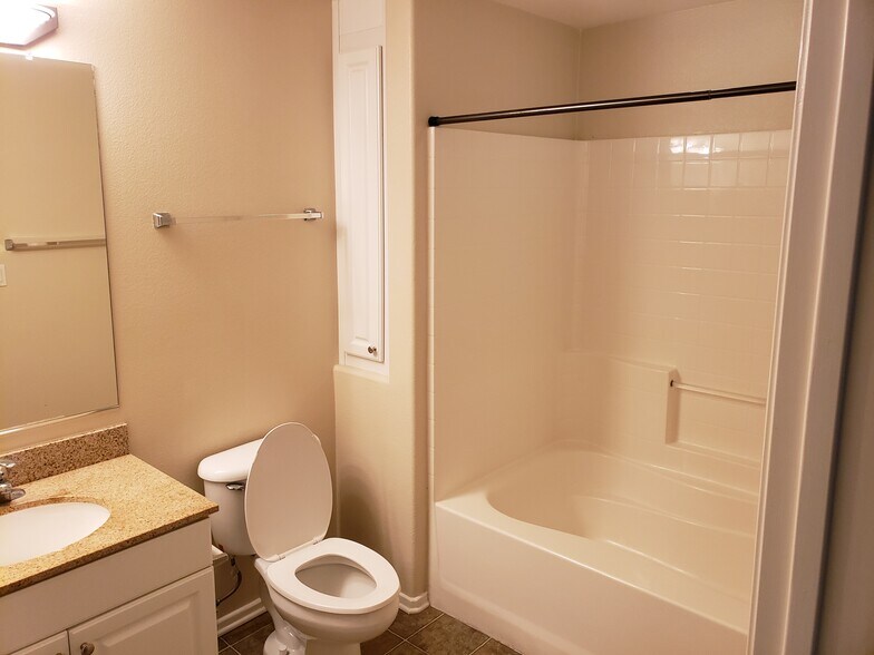 Bathroom - 2264 Watermarke Pl