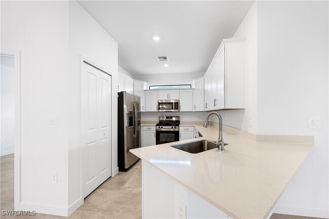 Building Photo - 19597 Hinkley Dr