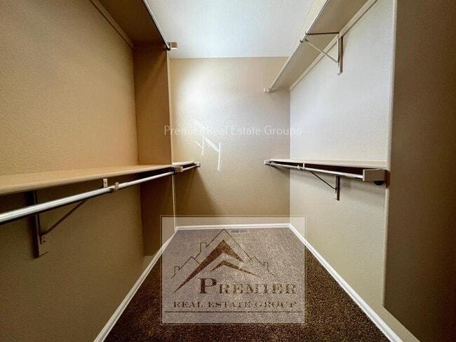 Building Photo - 8263 Belleterre Dr