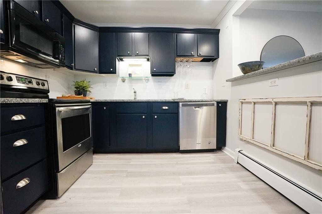 Building Photo - 603 Thames St