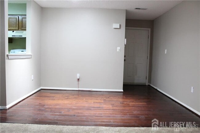 Building Photo - 5219 Ravens Crest Dr