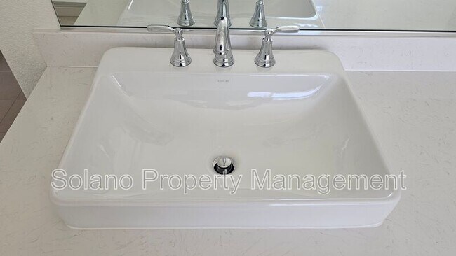 Building Photo - 1317 Essence Ln