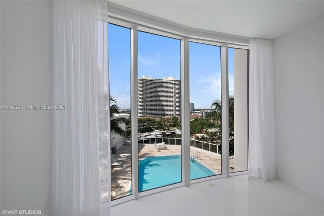 Building Photo - 4100 Island Blvd