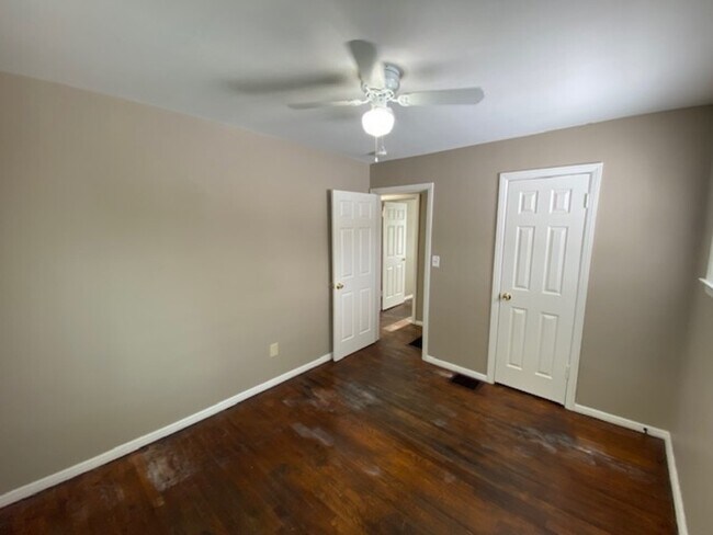 Building Photo - 2629 Grasmere Ave