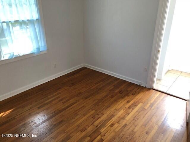 Building Photo - 1310 Menna St