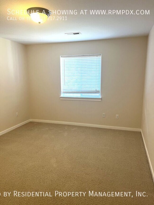 Building Photo - 15355 SW Greenfield Dr