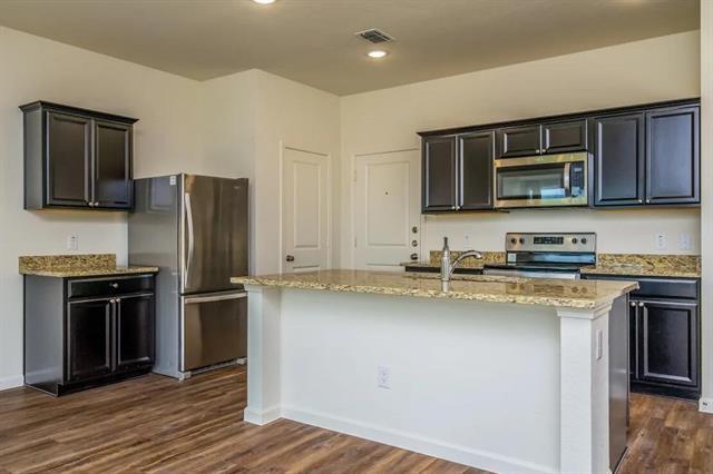 Building Photo - 6608 Charleston Dr