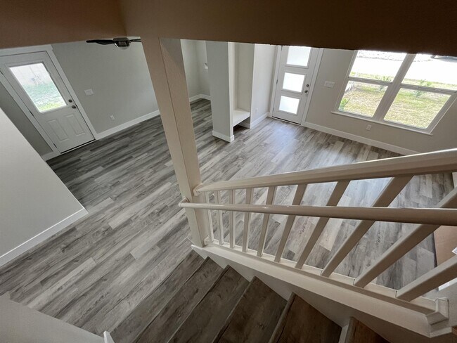 Building Photo - 119 Dixwood Ave