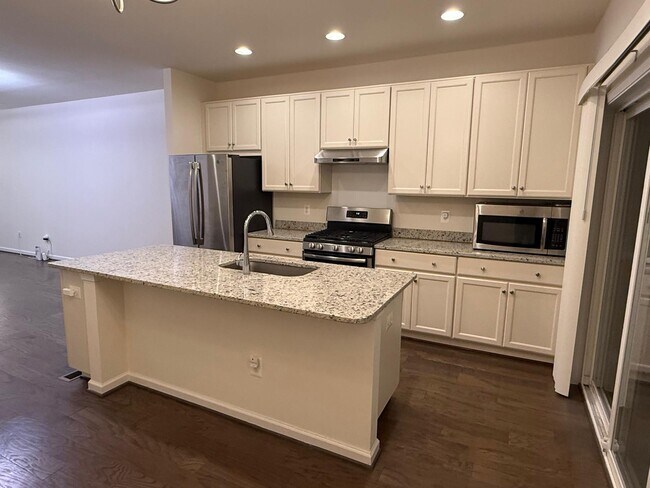 Building Photo - 23910 Catawba Hill Dr