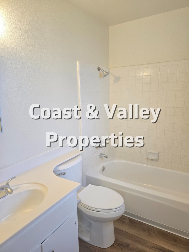 Building Photo - Lovely North Salinas Home for RENT!!!