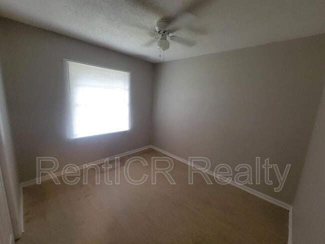 Building Photo - 37851 Crystal Way
