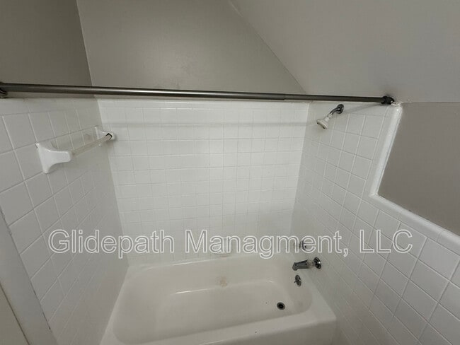 Building Photo - 1501 Broadmoor Rd