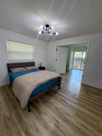 Building Photo - 1001 S Dollins Ave