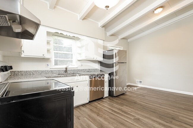 Building Photo - 2080 Shelby St