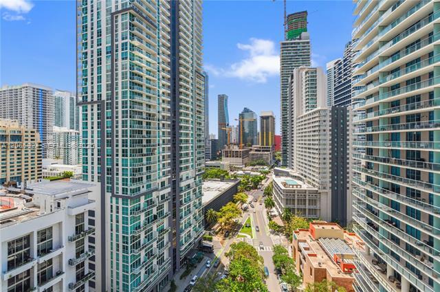 Building Photo - 1000 Brickell Plz