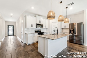 Building Photo - 3423 Iron Cyn