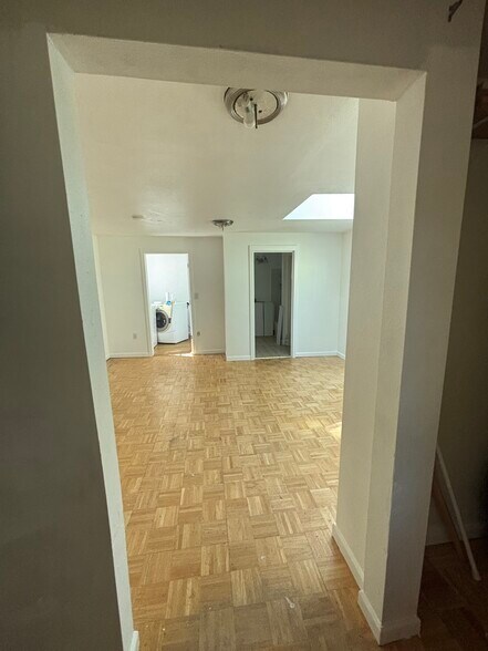 Large bedroom - 14713 113th St NW