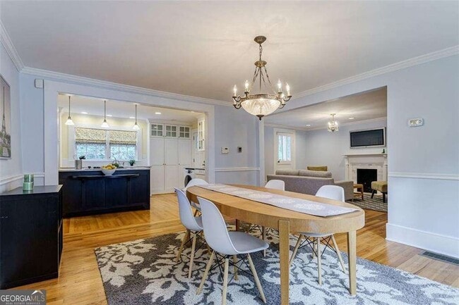 Building Photo - 1987 Knight Ct SE