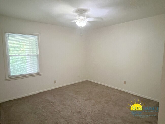 Building Photo - Nice 2-Bedroom Home in the Heart of Pensac...