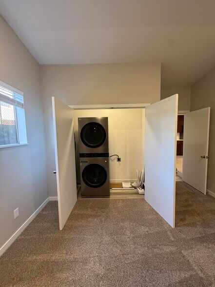 Building Photo - 20930 2nd Ave S