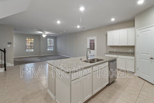 Building Photo - 3839 Barnett Rd