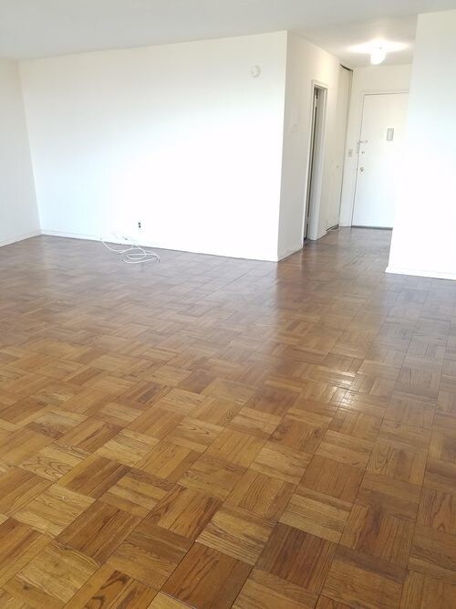 Building Photo - 2100 Linwood Ave