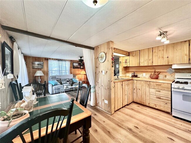 Building Photo - 3609 E Westcove Ct