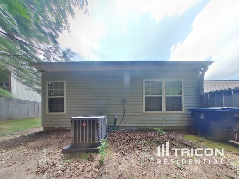 Building Photo - 148 Silver Fox Trail