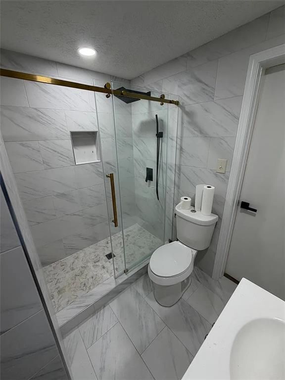 Building Photo - 418 Engle Dr