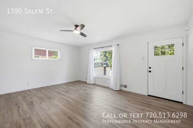 Building Photo - 1390 Salem St