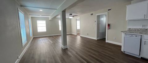 Building Photo - 414 Murex St