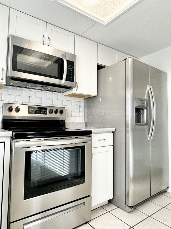 Building Photo - 3465 Kirkwood Dr