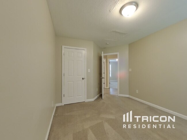 Building Photo - 7258 Brittany Way