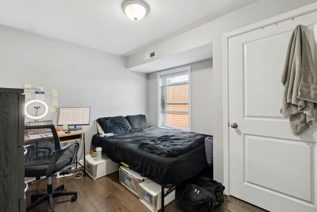 Building Photo - 4017 Eastern Ave